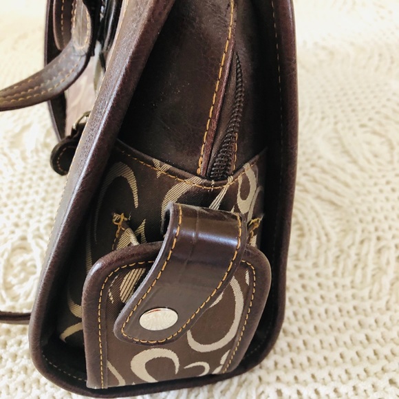 Handbag - Picture 3 of 6